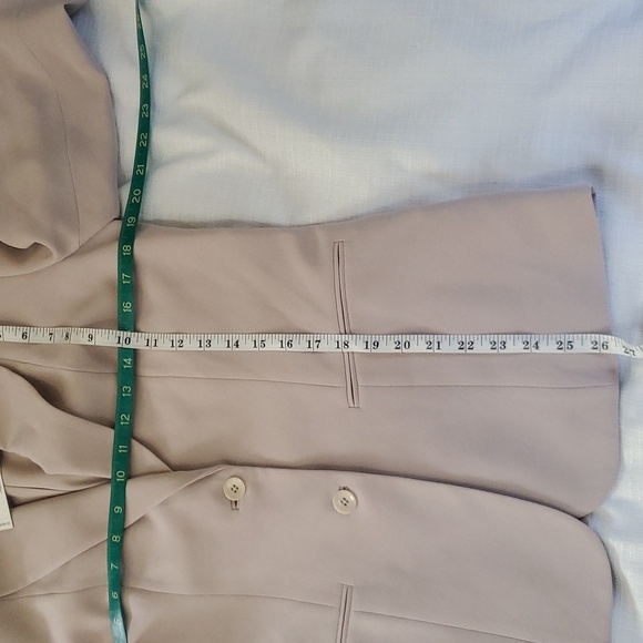 NWT Elie Tahari Light Tan 2 Buttons Blazer Size 8 - Picture 10 of 10